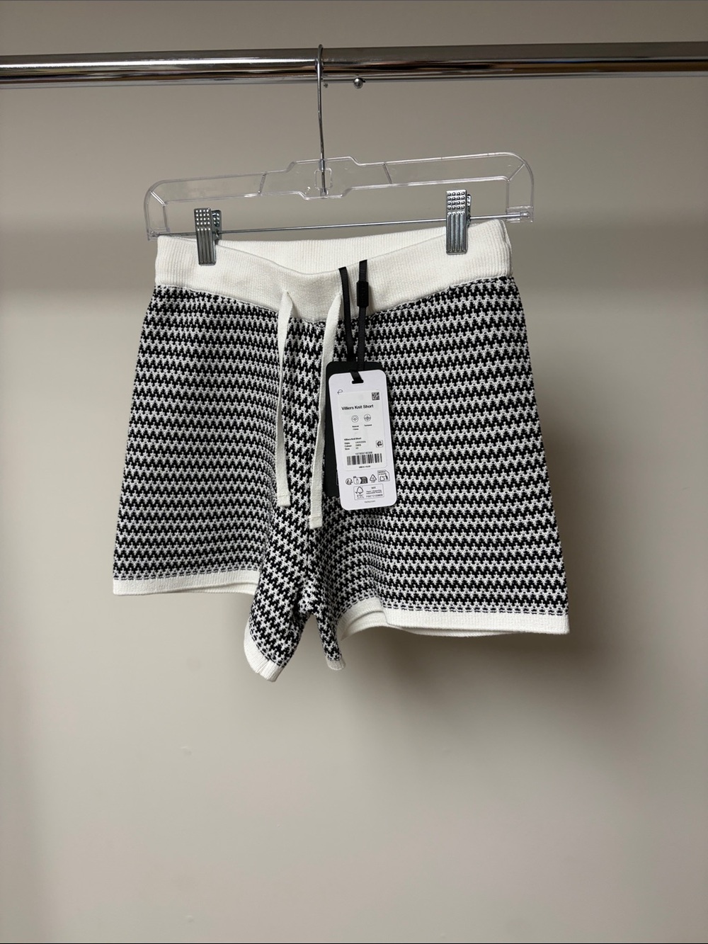 Varley villliers knit short Snow White/black